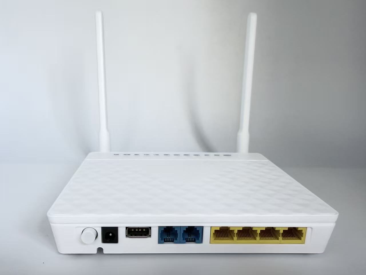 ET8245HCUS 后面板接口