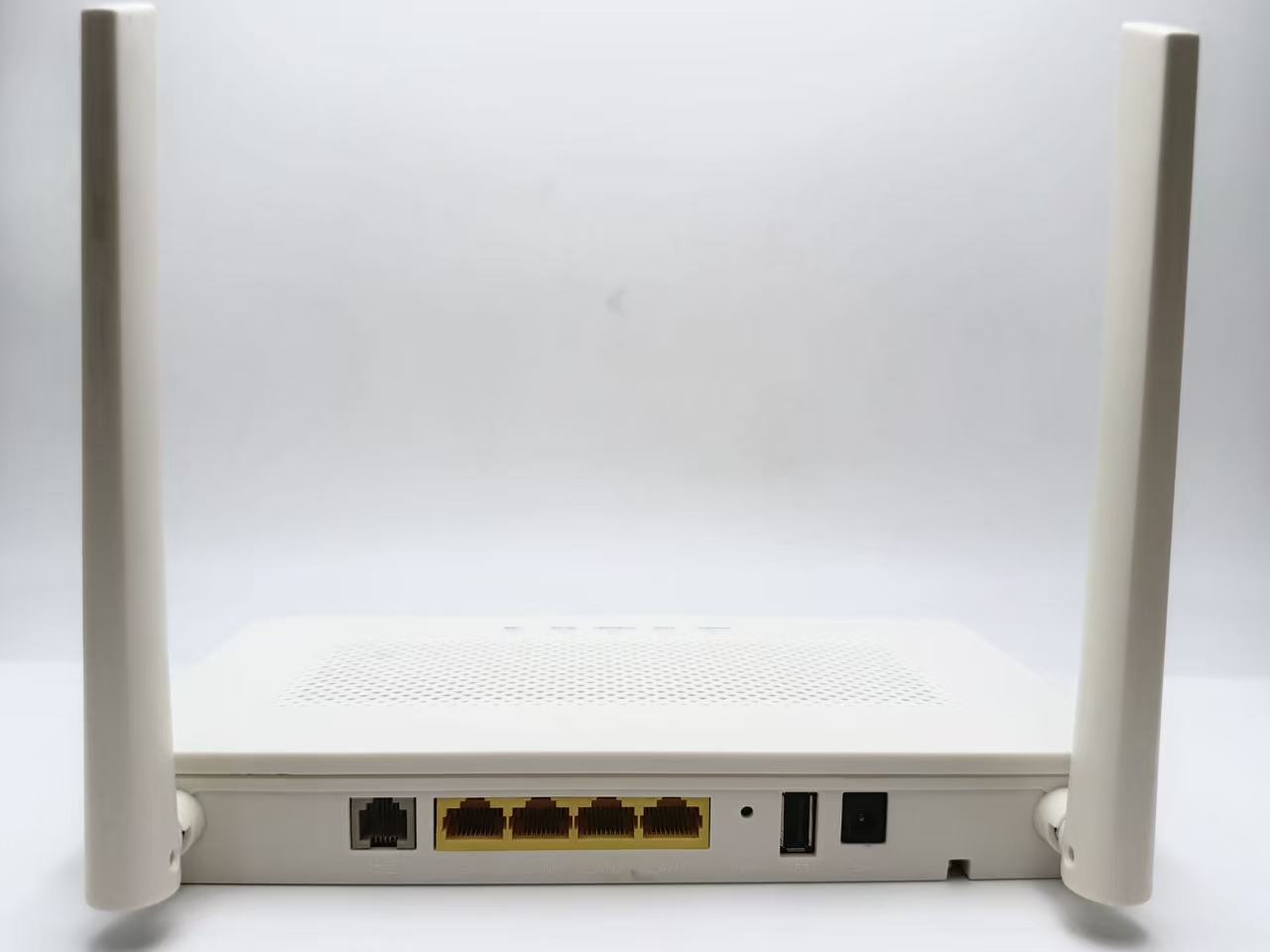 EG8145V5 大款后面板接口