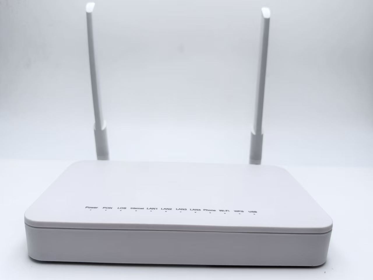 F670L GPON 智能网关终端（12 灯老款）— 4GE + 1USB + 1POTS + 双频 WiFi